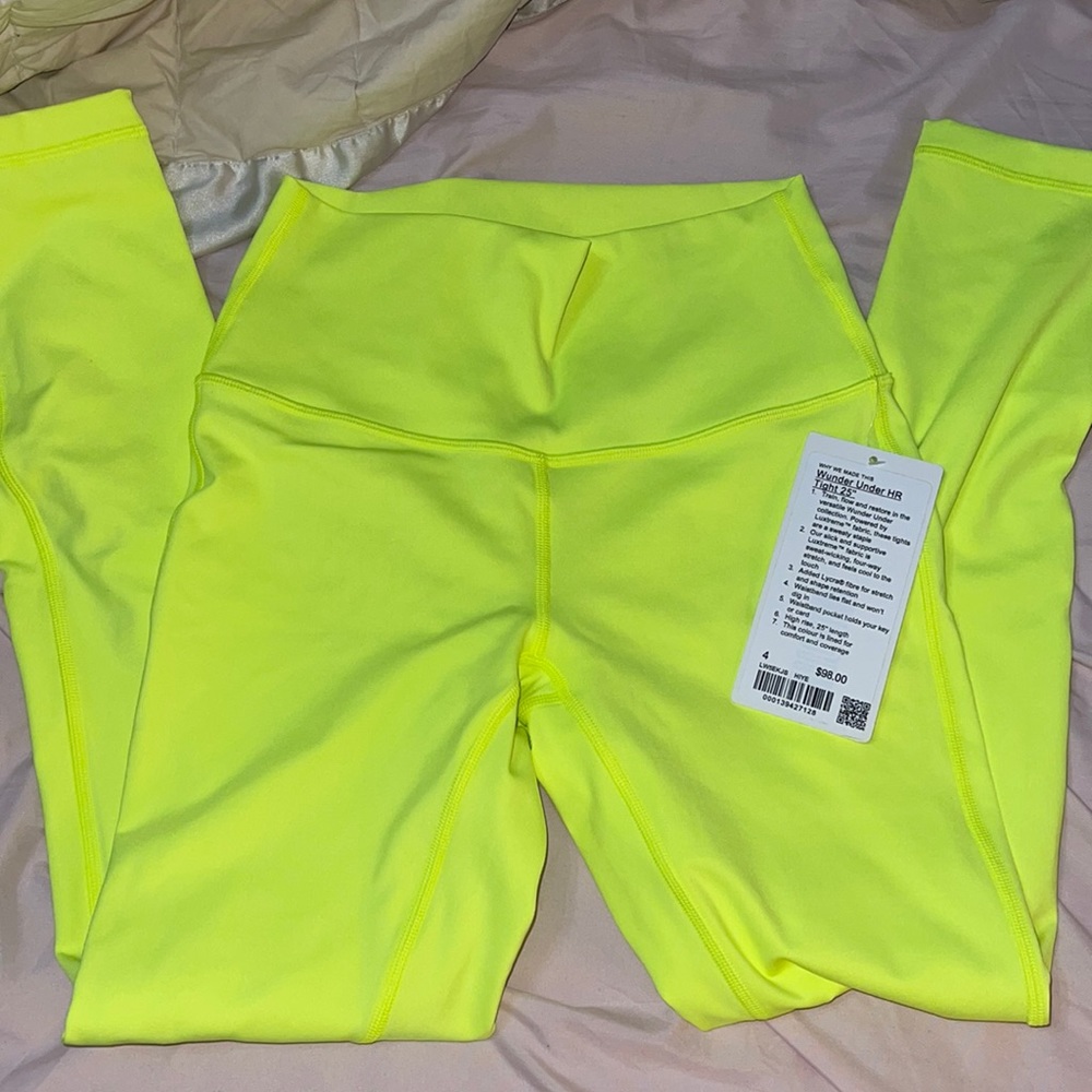Lululemon wunder under
